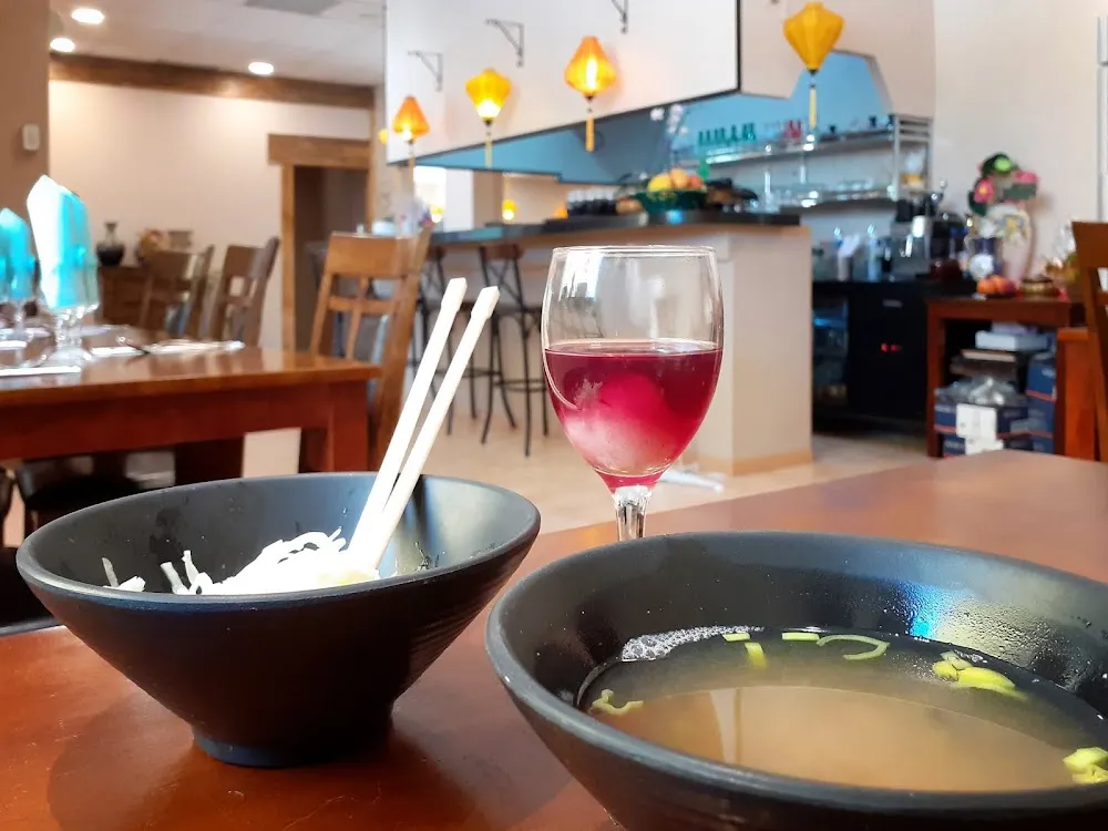 Cocktail Maison Avec Salade de Choux Et Soupe